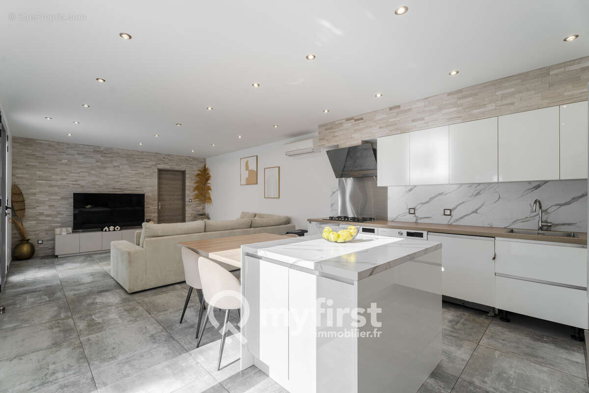 Maison à LA VALETTE-DU-VAR