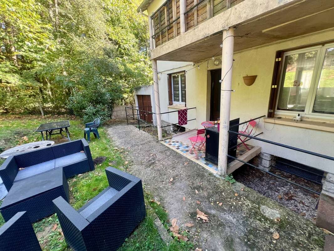 Appartement à SAINT-MAURICE-MONTCOURONNE