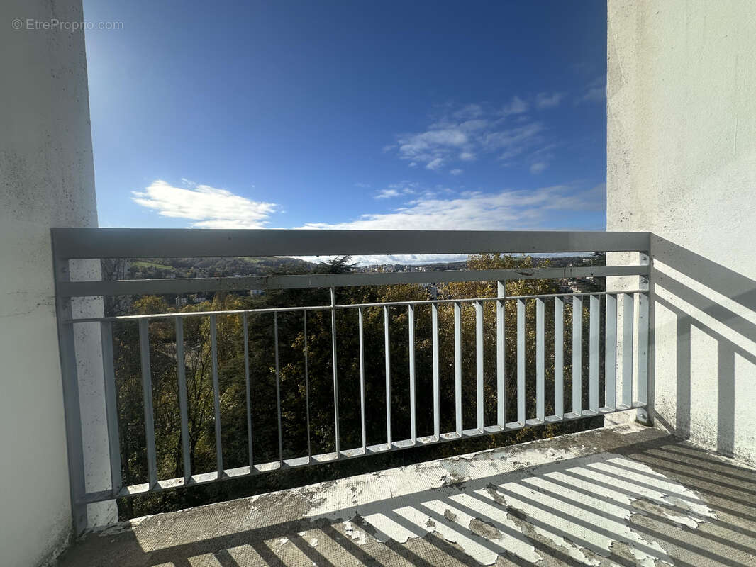 Appartement à SAINT-ETIENNE