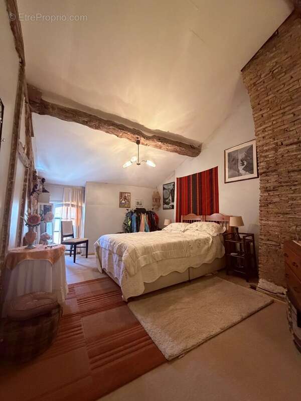 Appartement à MAGNAC-LAVAL