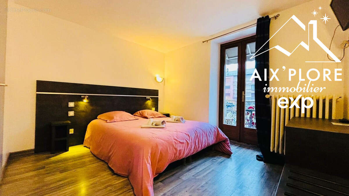 Autre à LA CHAMBRE