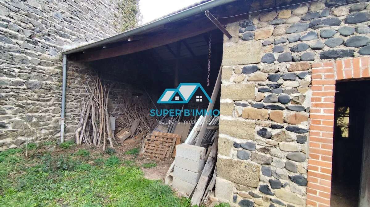 Maison à MAZEYRAT-D&#039;ALLIER