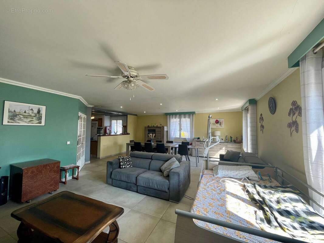 Maison à SAINT-ROMAIN-DE-JALIONAS