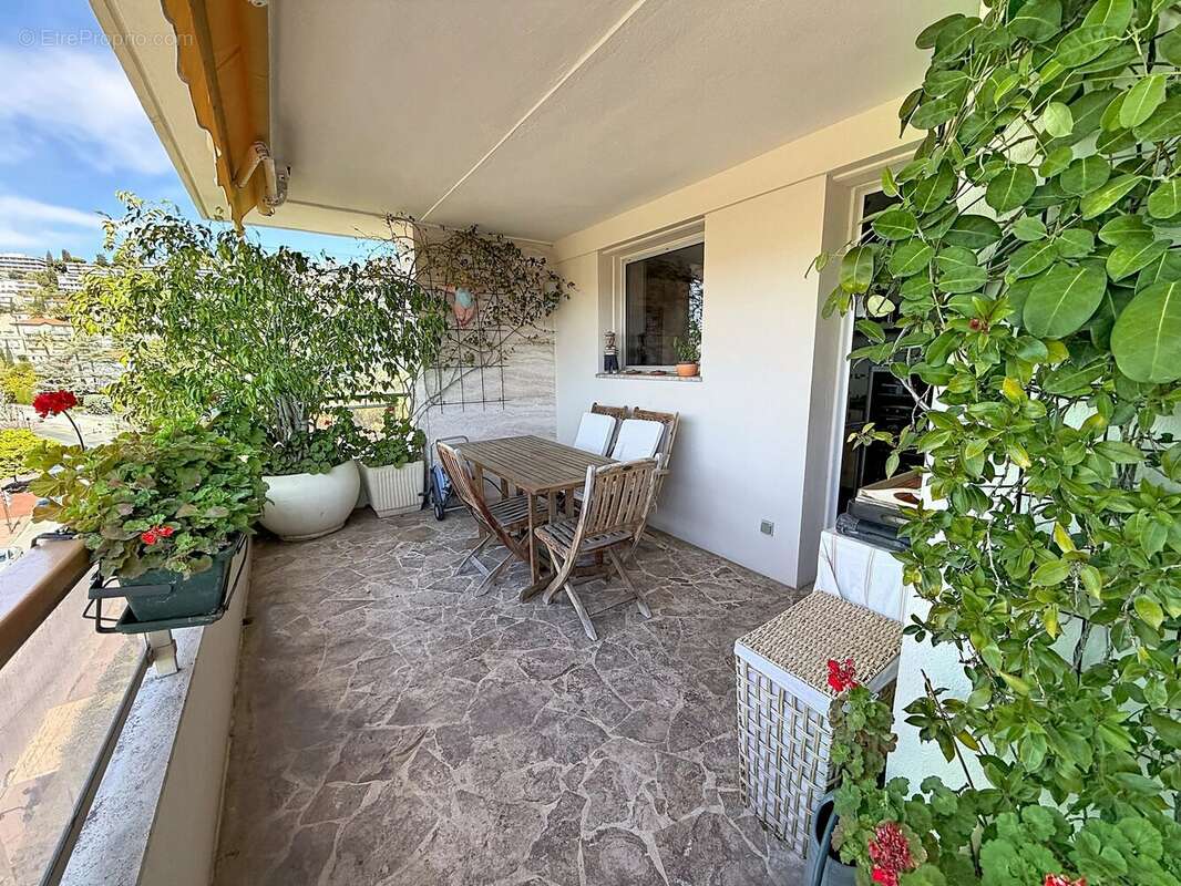 Appartement à LE CANNET