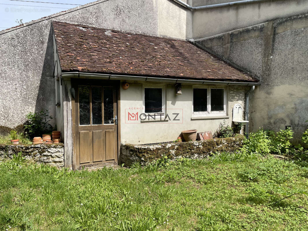Maison à LESCHEROLLES