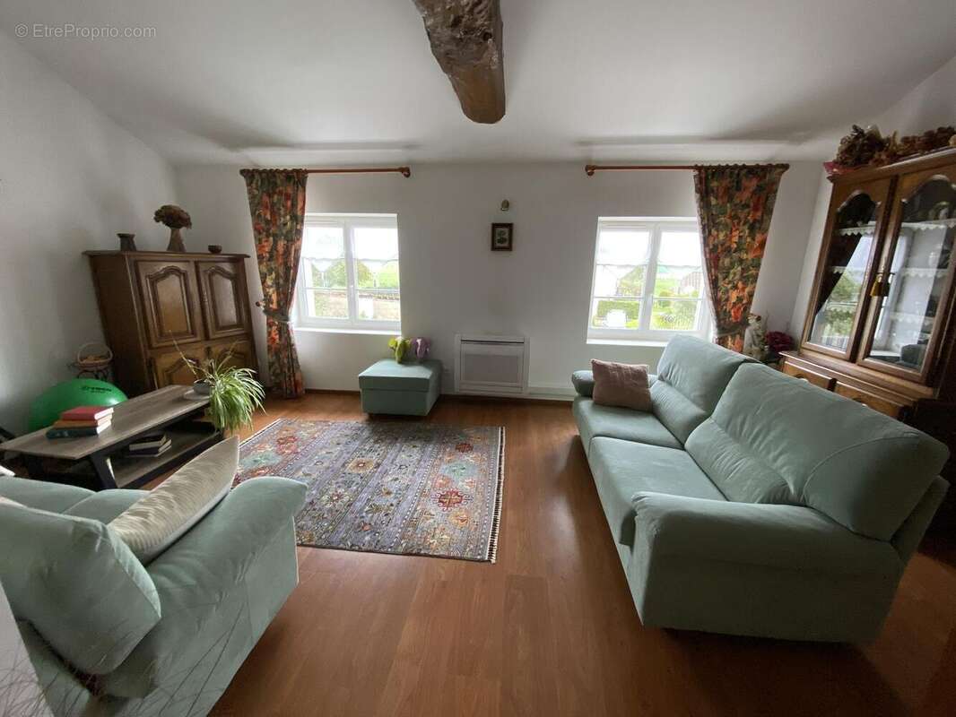 Photo 8 - Appartement à MONTMERLE-SUR-SAONE