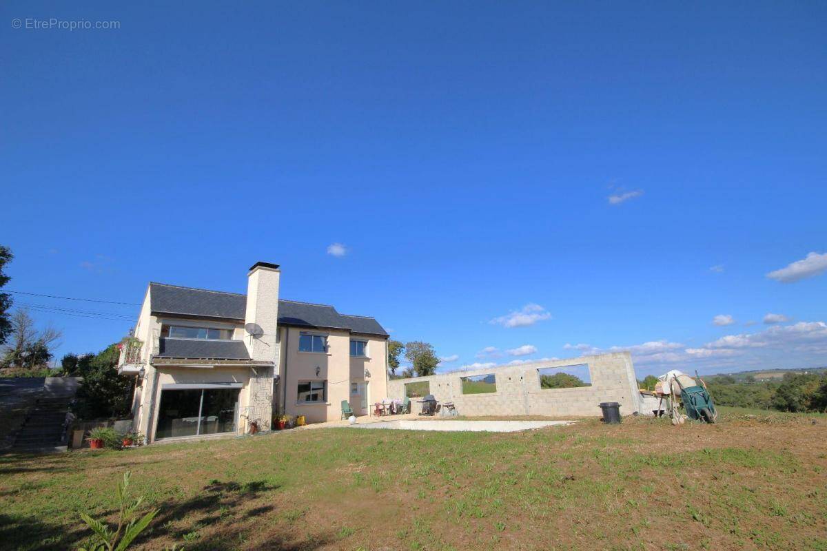 Maison à SAINT-ANDRE-DE-NAJAC