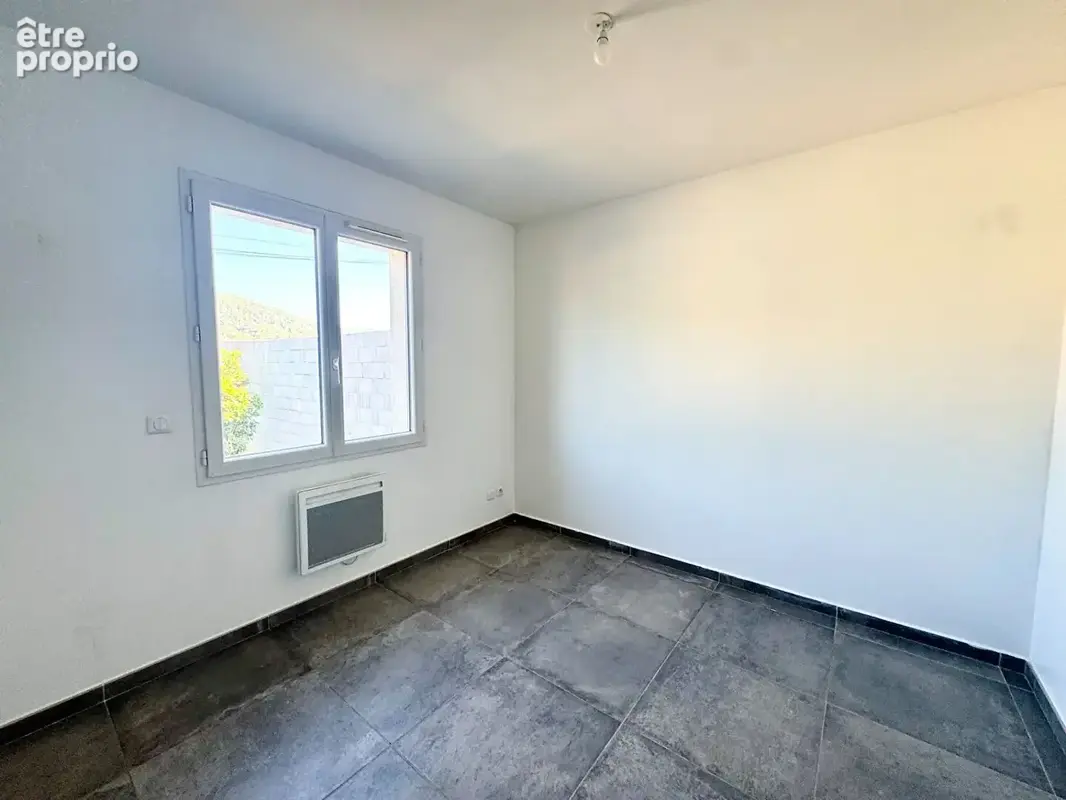 Villa  plain-pied - 4 pièces + garage - GONFARON - photo 7