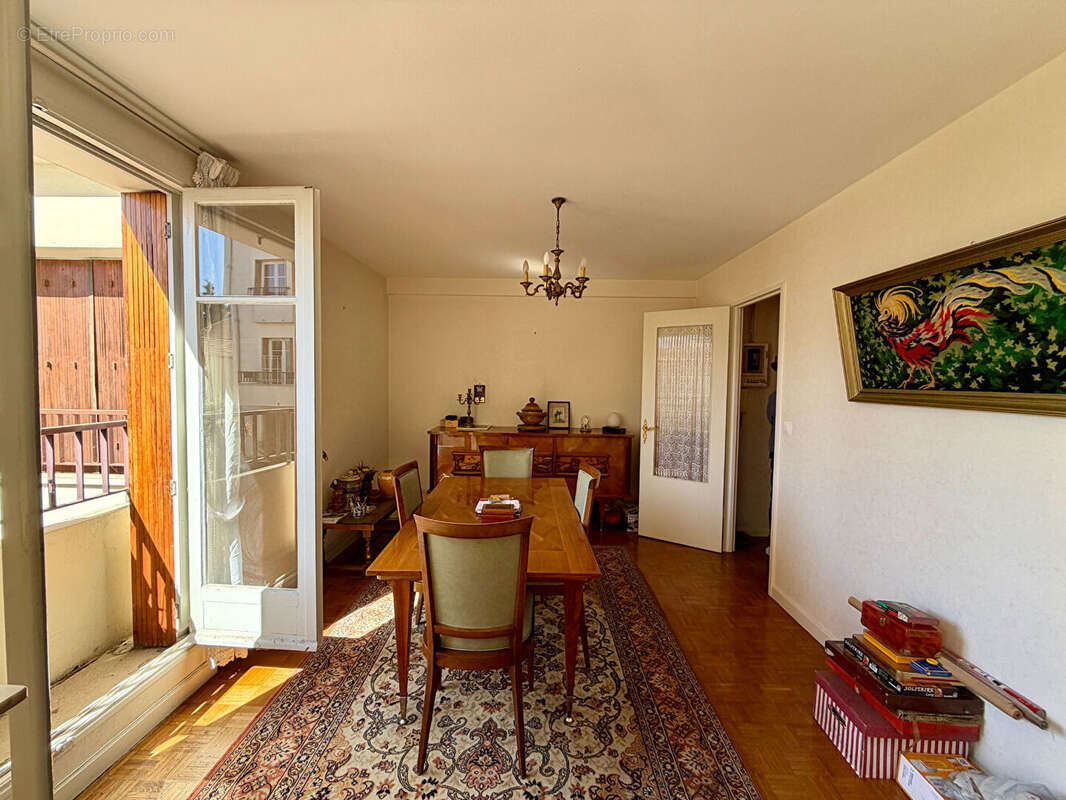 Appartement à LE PERREUX-SUR-MARNE