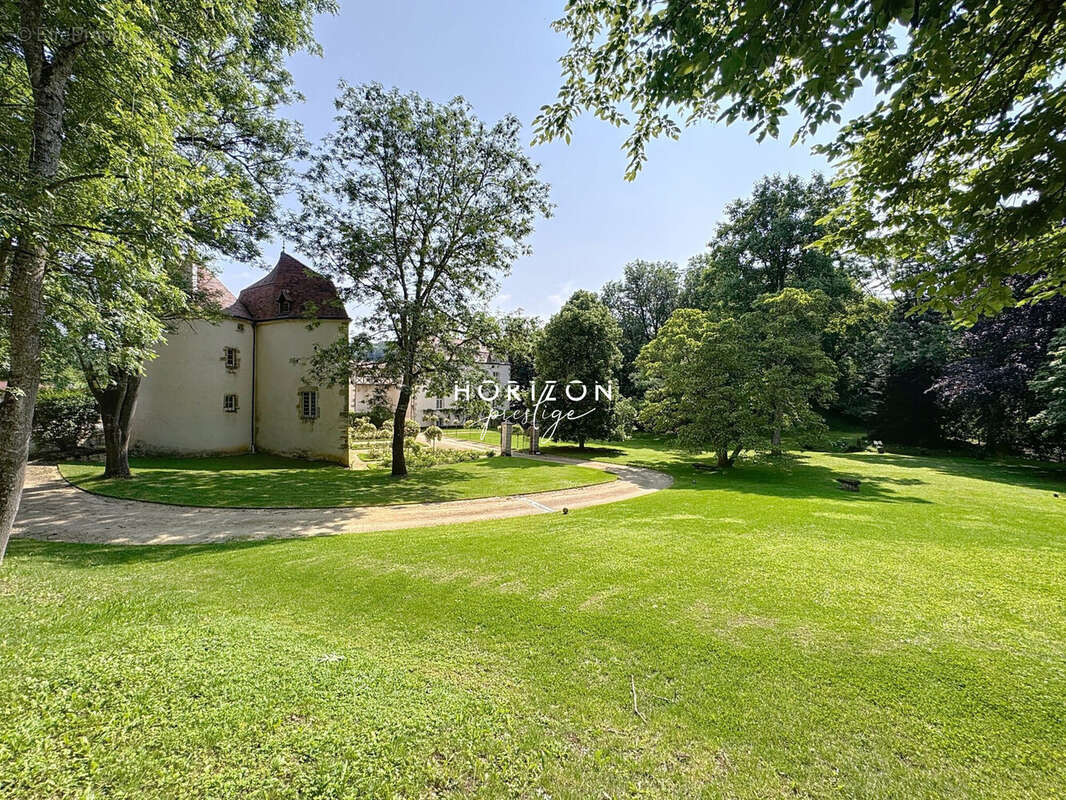 Autre à POUILLY-EN-AUXOIS