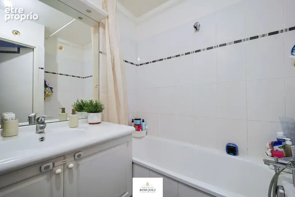 Appartement 3 pieces avec balcon - proche metro & commerces - photo 9