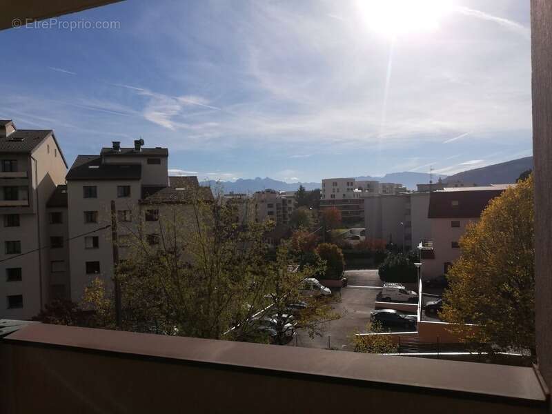 Appartement à AMBILLY