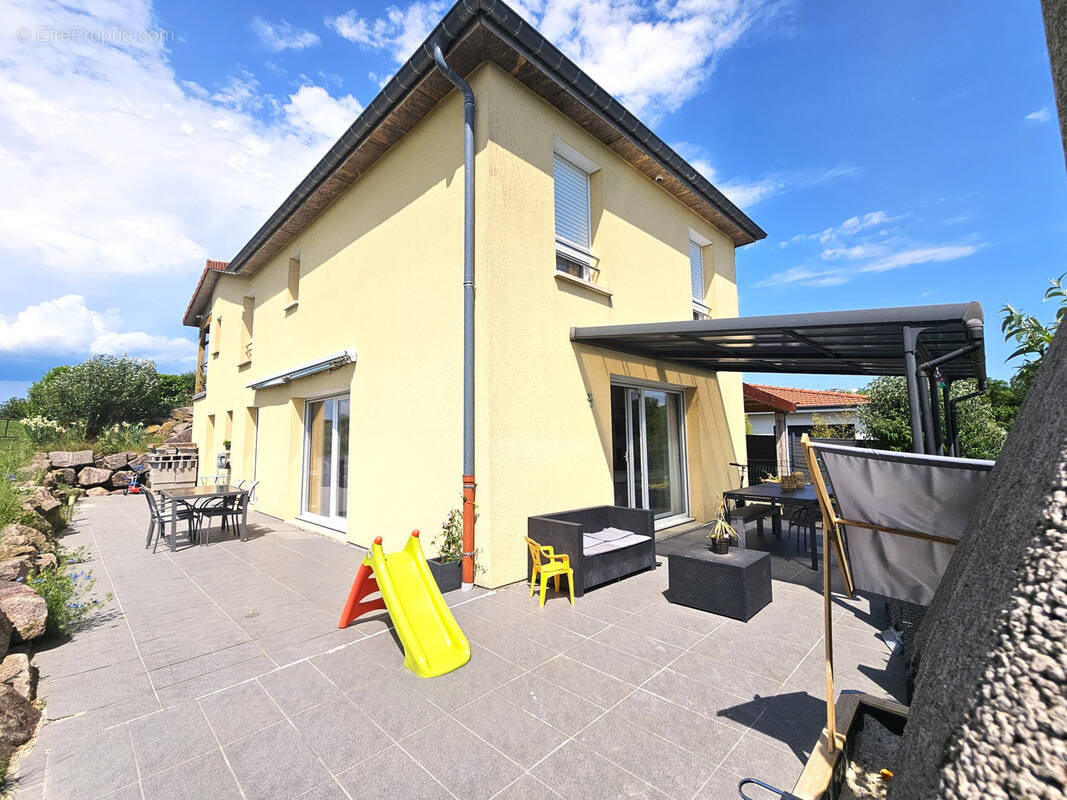 Maison à SAINT-REMIMONT