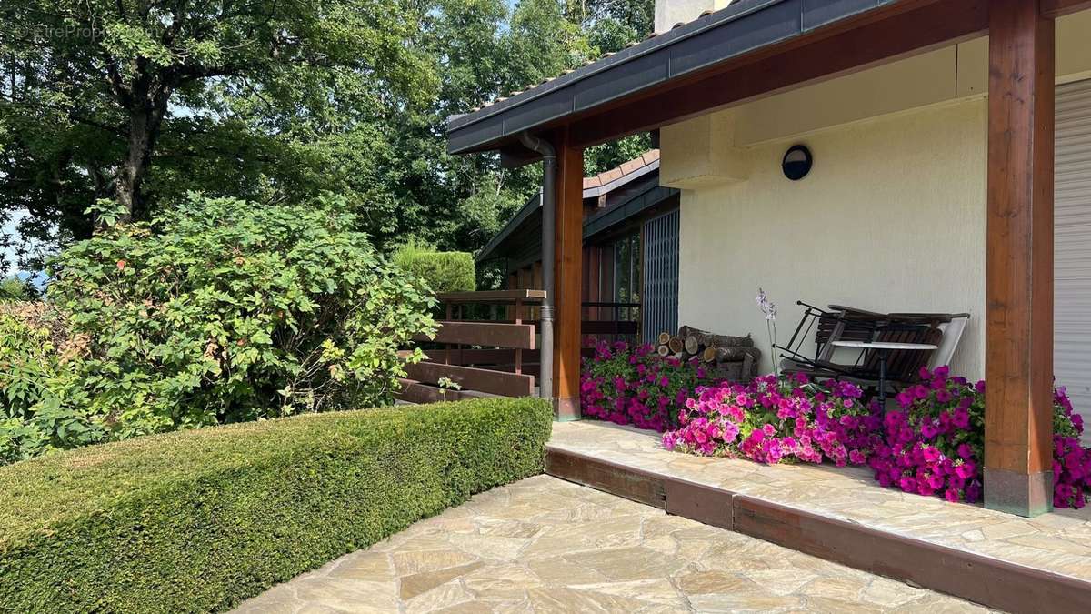 Maison à NEUVECELLE