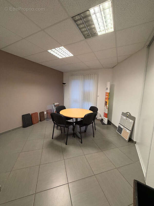 Locaux commerciaux ou professionnels Montceau les M. - photo 16