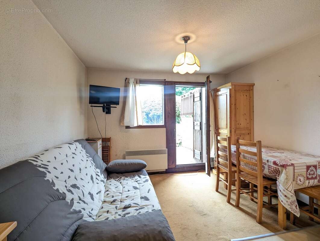 Appartement à MORILLON