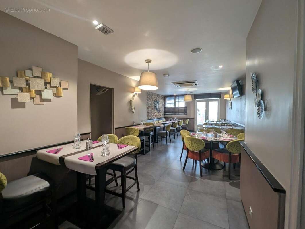 Photo 5 - Commerce à BRESLES