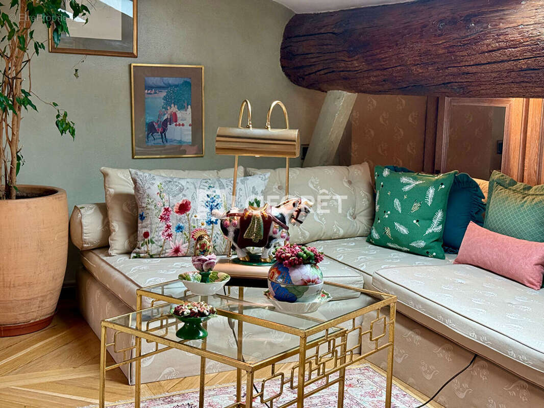 Appartement à MARSEILLE-1E