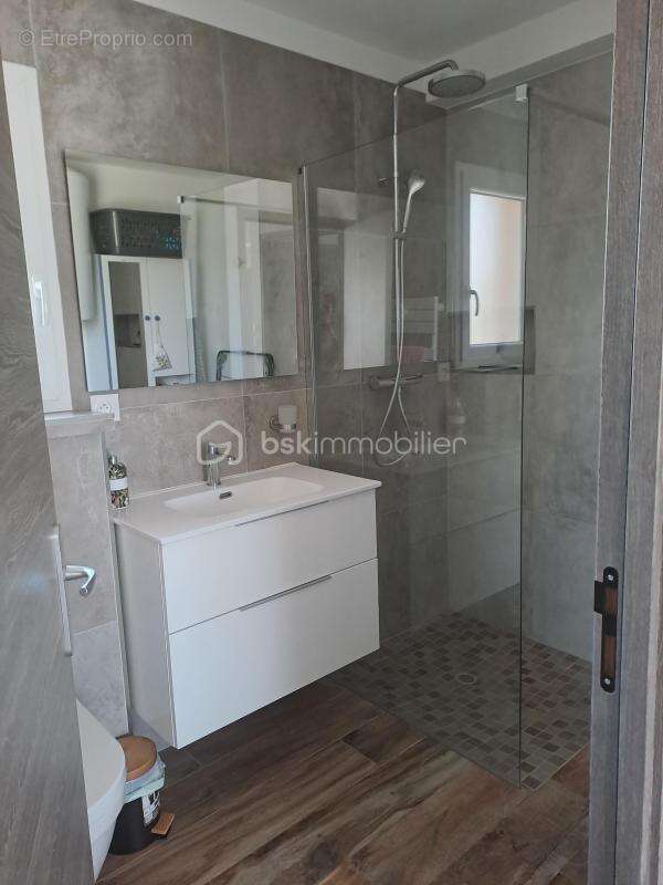 Maison à SAINTE-TULLE