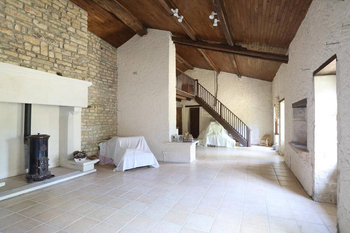 Photo 1 - Maison à MONTALEMBERT