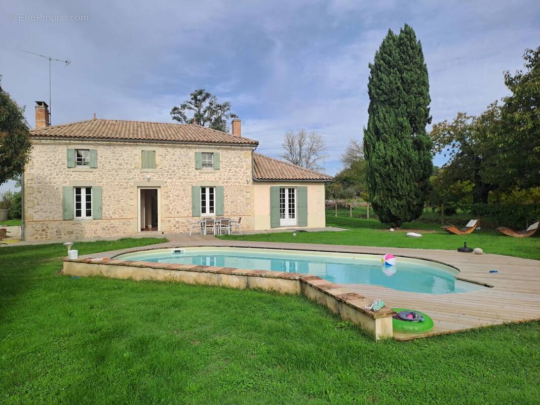 Maison à SAINTE-BAZEILLE