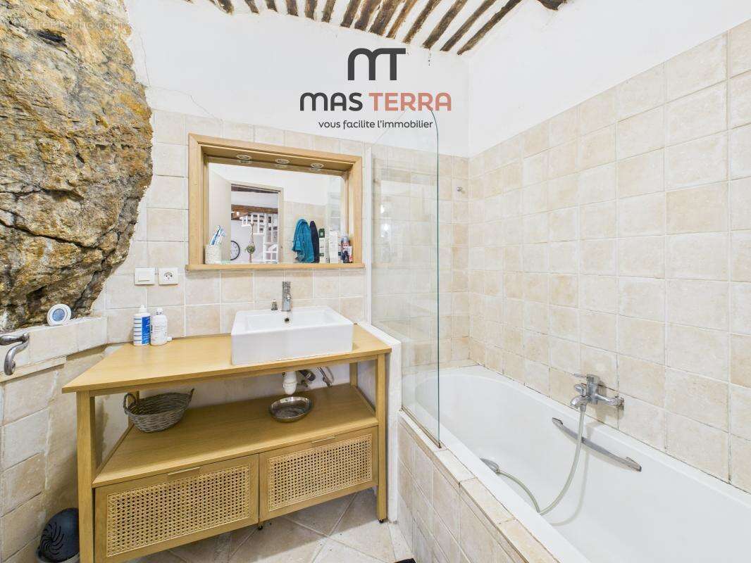 Appartement à LE BAR-SUR-LOUP