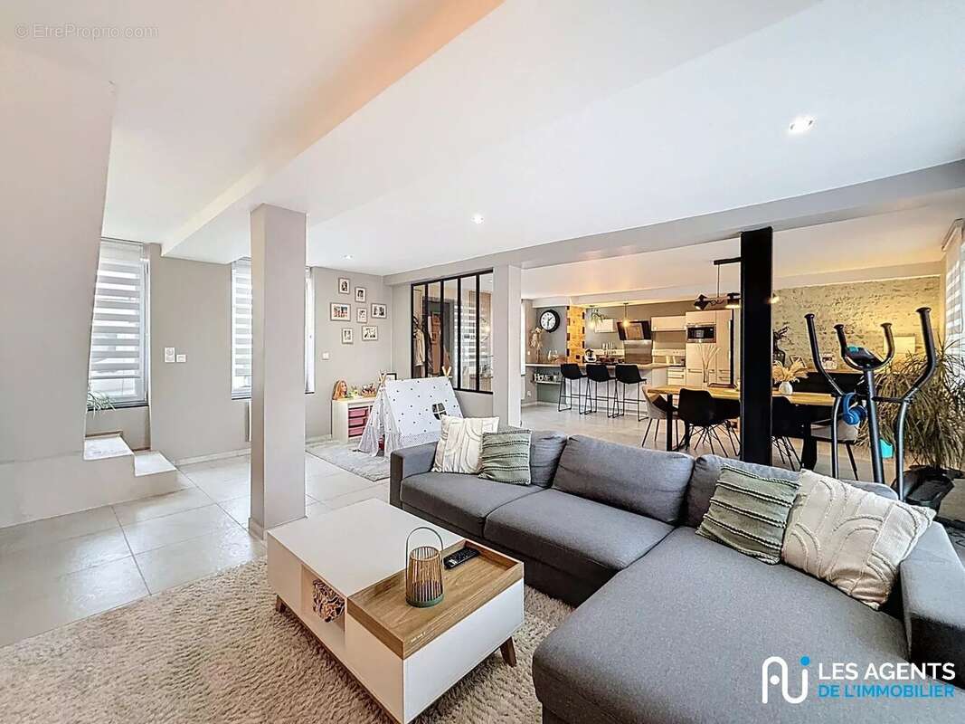 Maison à SAINT-LYE-LA-FORET