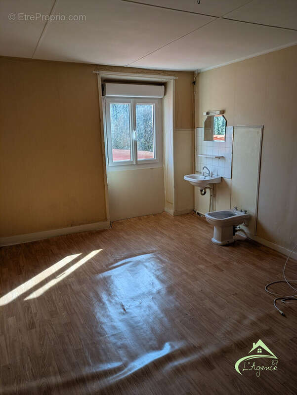 Appartement à SAILLAT-SUR-VIENNE