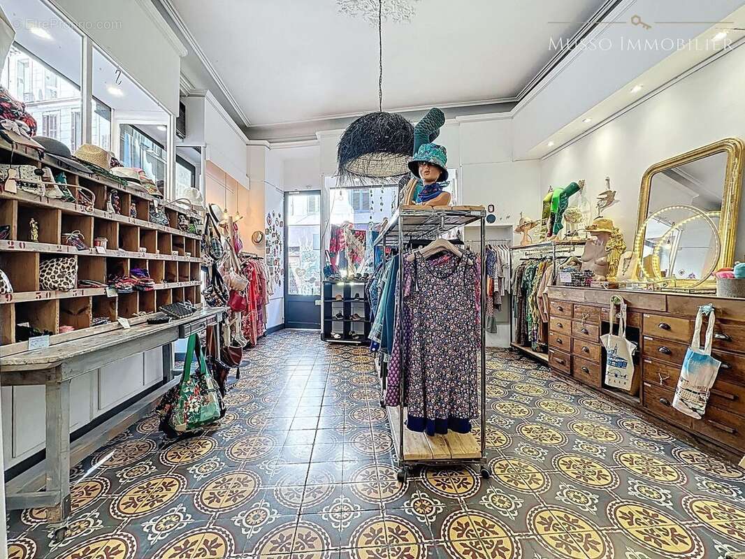 Commerce à MARSEILLE-6E