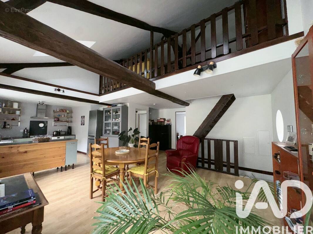 Photo 1 - Appartement à LA TOUR-DU-PIN