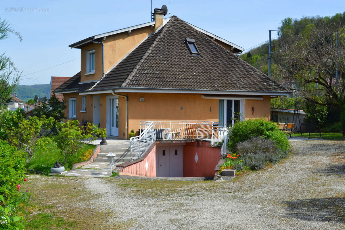 Maison à BOURGOIN-JALLIEU