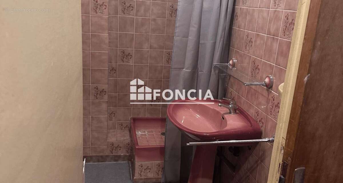Idéal Investisseur ! T3 60 m2 + cave.  Résidence Maritime 13015 - photo 2