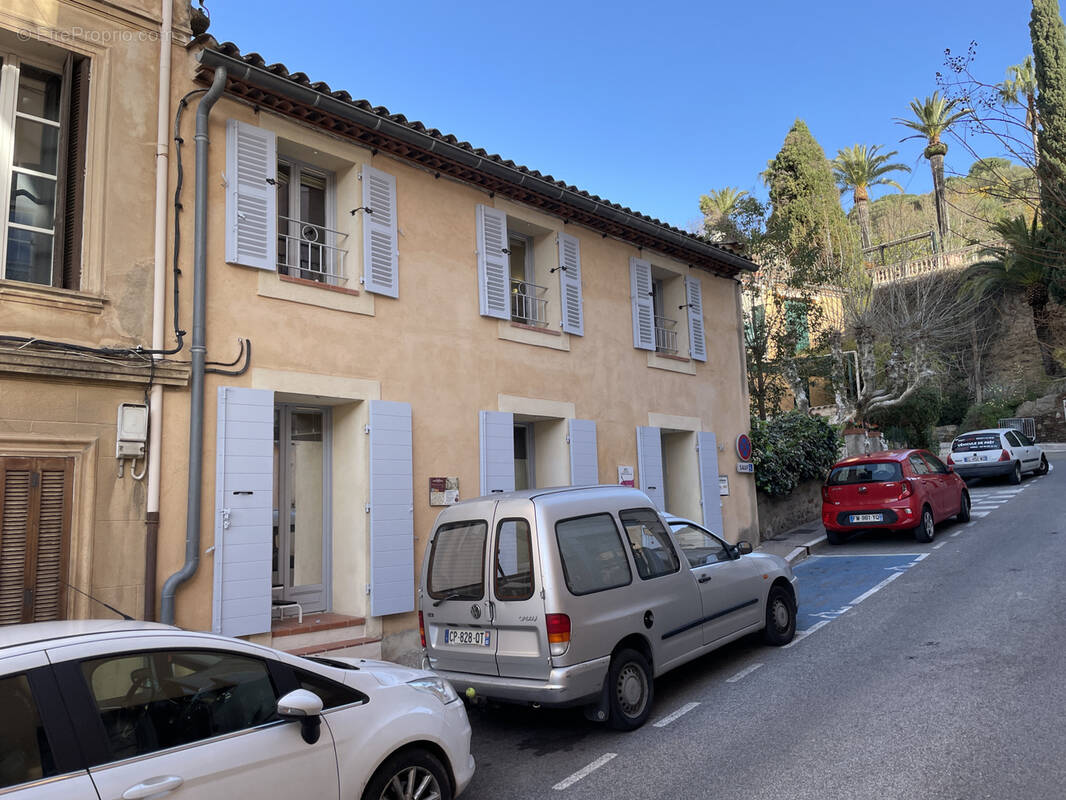 Appartement à BORMES-LES-MIMOSAS
