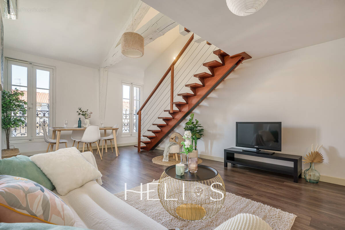 Appartement à MARSEILLE-2E