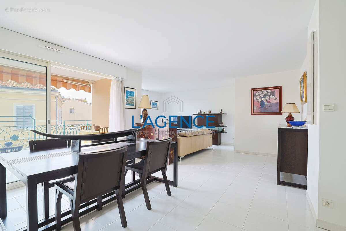 Appartement à HYERES
