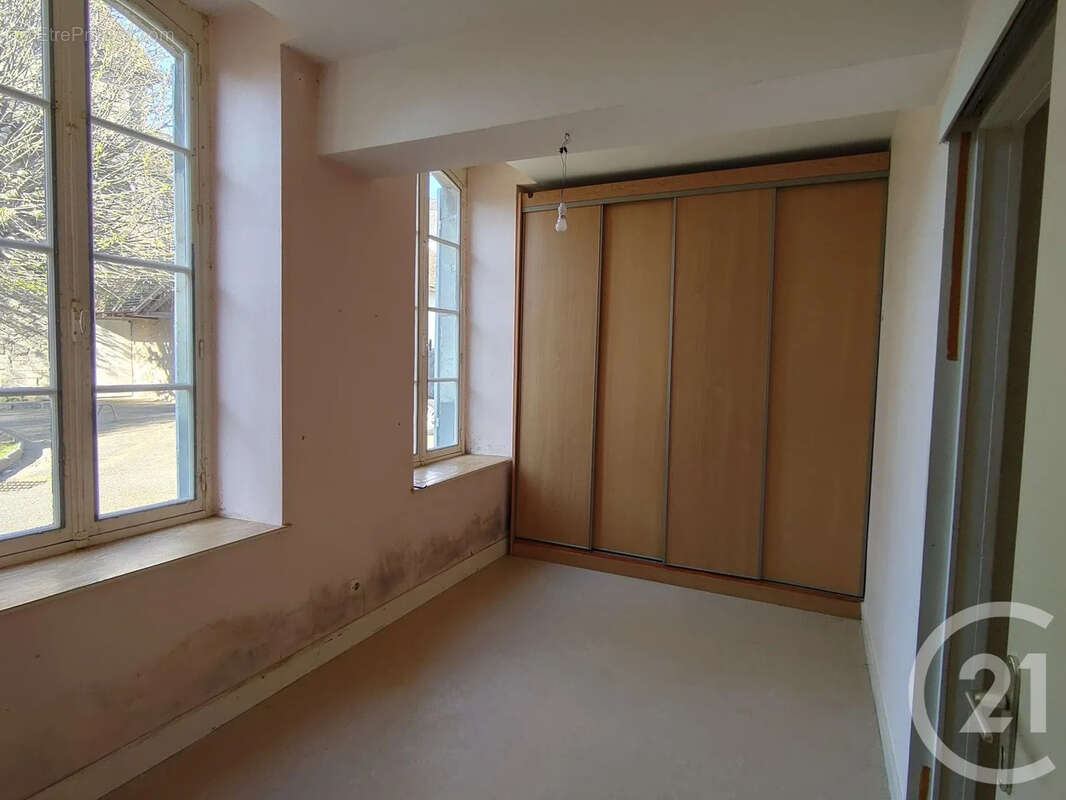 Appartement 82 m² à Cosne-Cours-Sur-Loire  - photo 9