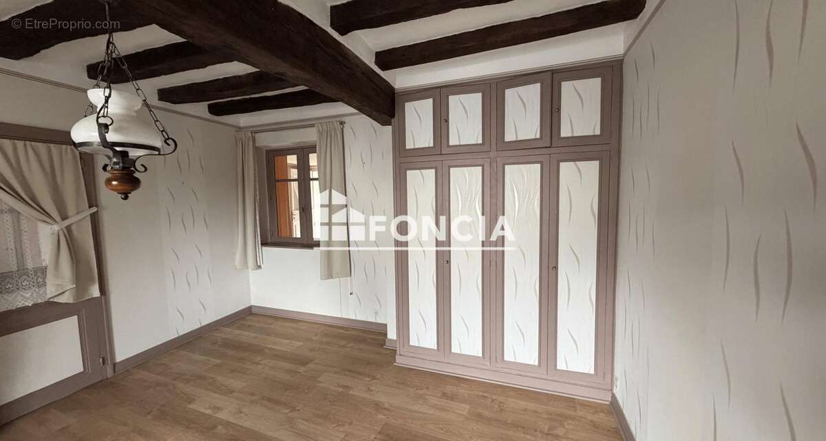Maison à LE LUART