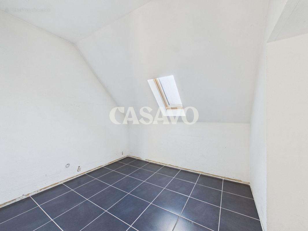 Maison à VILLEFONTAINE