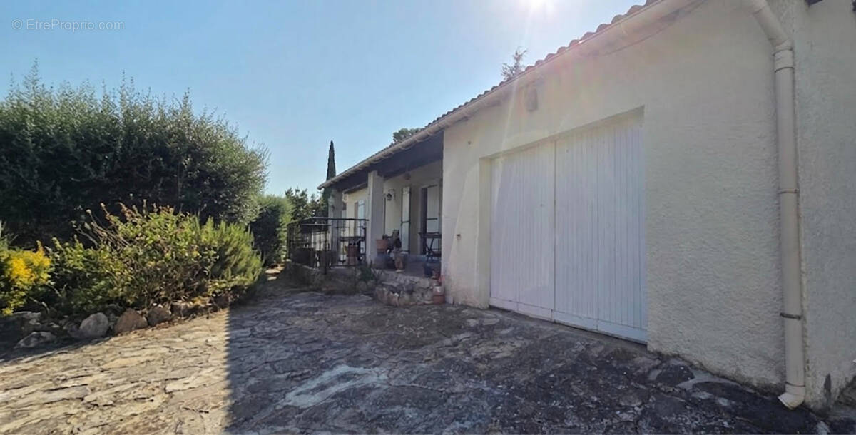 Maison à MONDRAGON