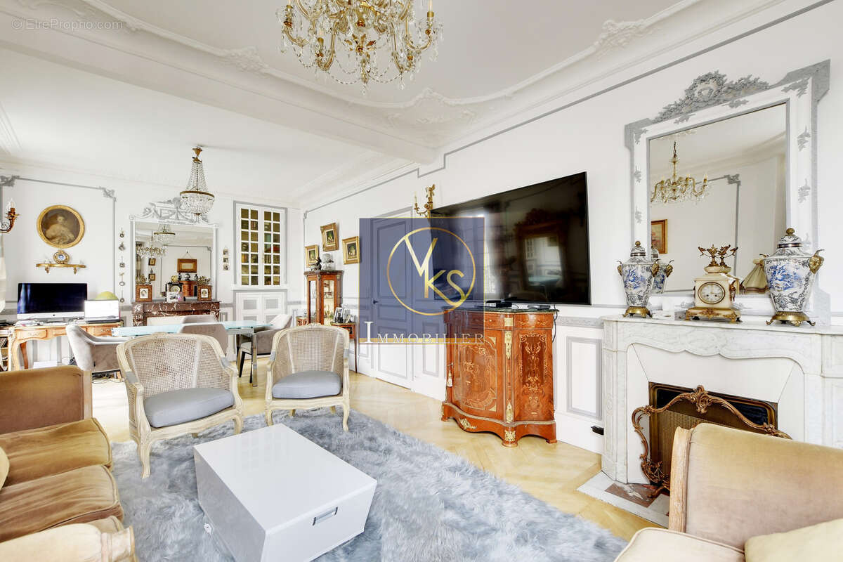 Appartement à COLOMBES