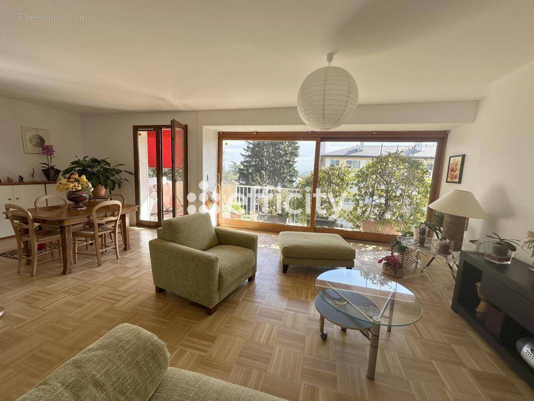 Appartement à DIVONNE-LES-BAINS