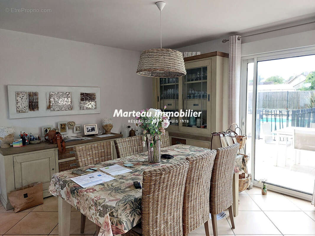 LA BAZOGE - Maison 6 pièce(s) 164 m2 - photo 7
