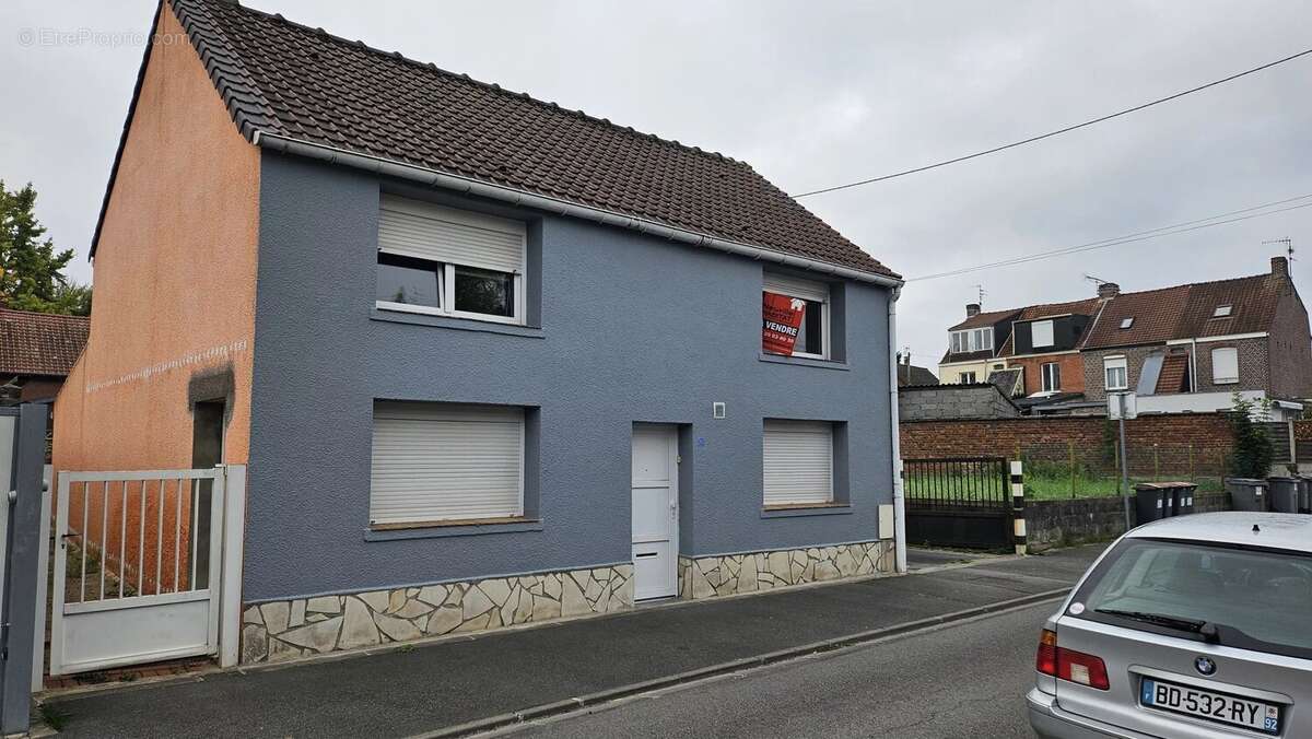 Maison à NEUVILLE-EN-FERRAIN