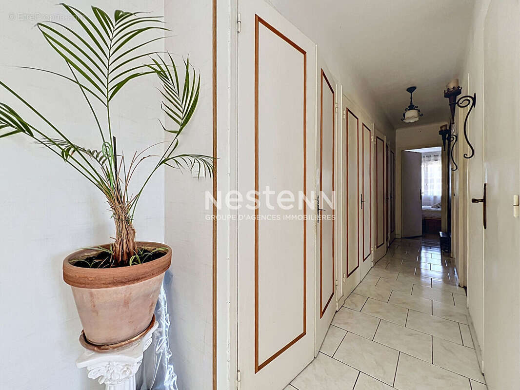 Appartement à VALLAURIS