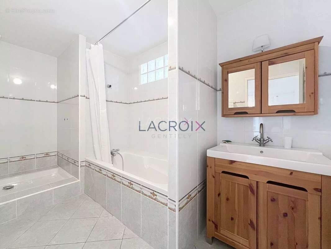 Maison 4 chambres avec jardin à 2 pas du métro 14 - photo 19