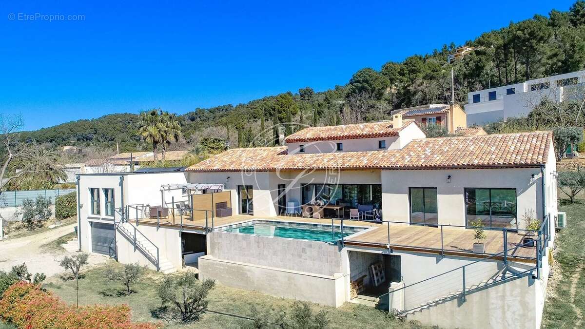 Maison à DRAGUIGNAN