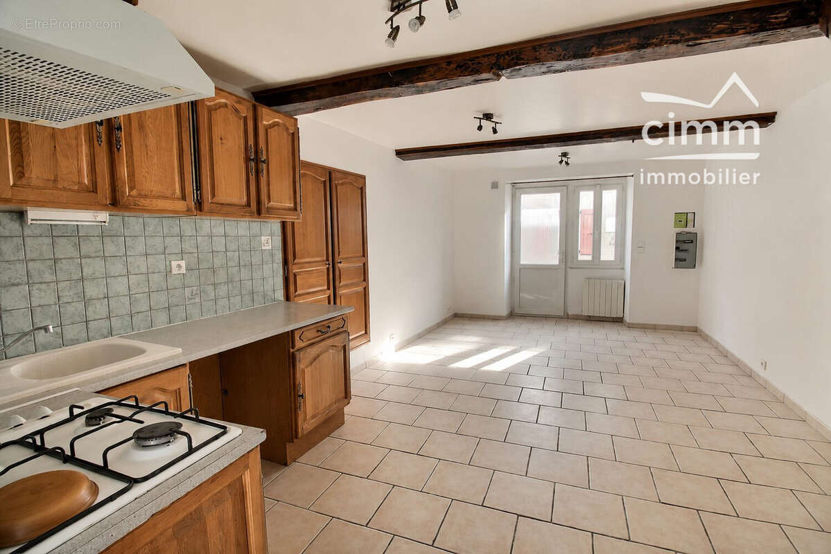 Maison 76 m² à Roybon  - photo 2