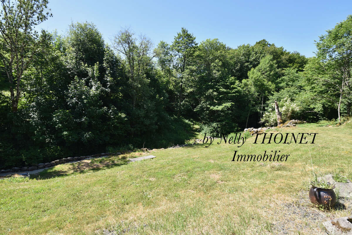 Maison à BESSE-ET-SAINT-ANASTAISE