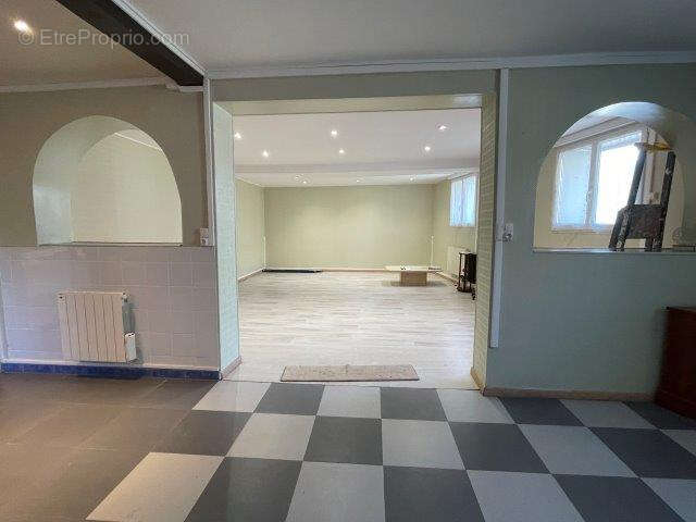 Maison à LA BAZOCHE-GOUET