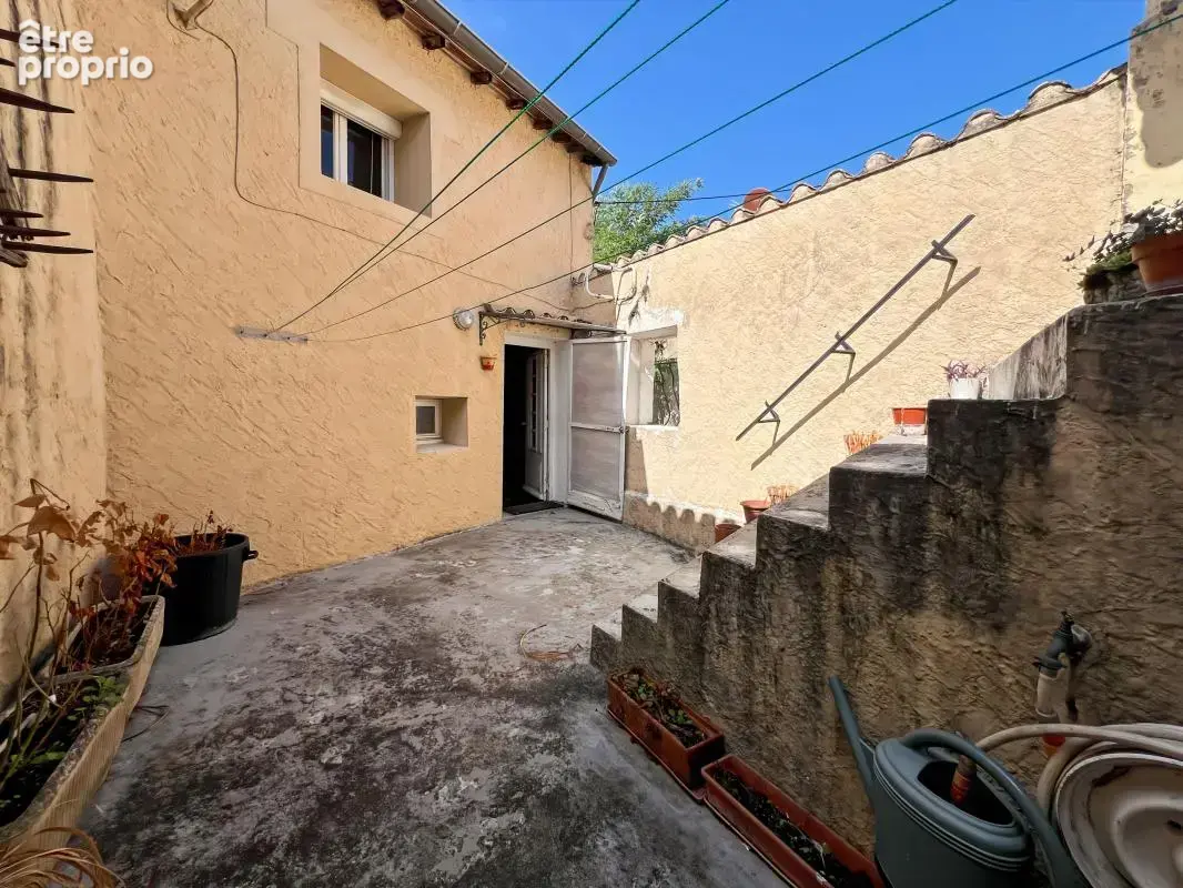 LIVRON - À Vendre maison de village de 191 m² à fort potentiel - beaux volumes - photo 2
